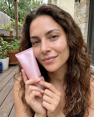 Amanda K., 43